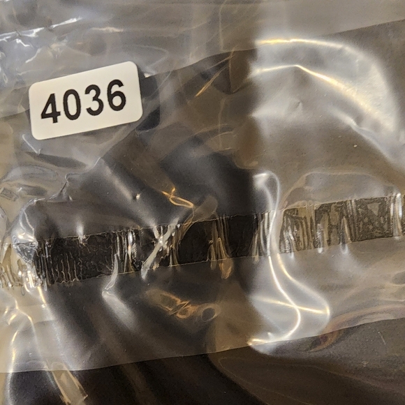 Fashion Nova RED Wrap blouse Plus  size 1X - Picture 7 of 7